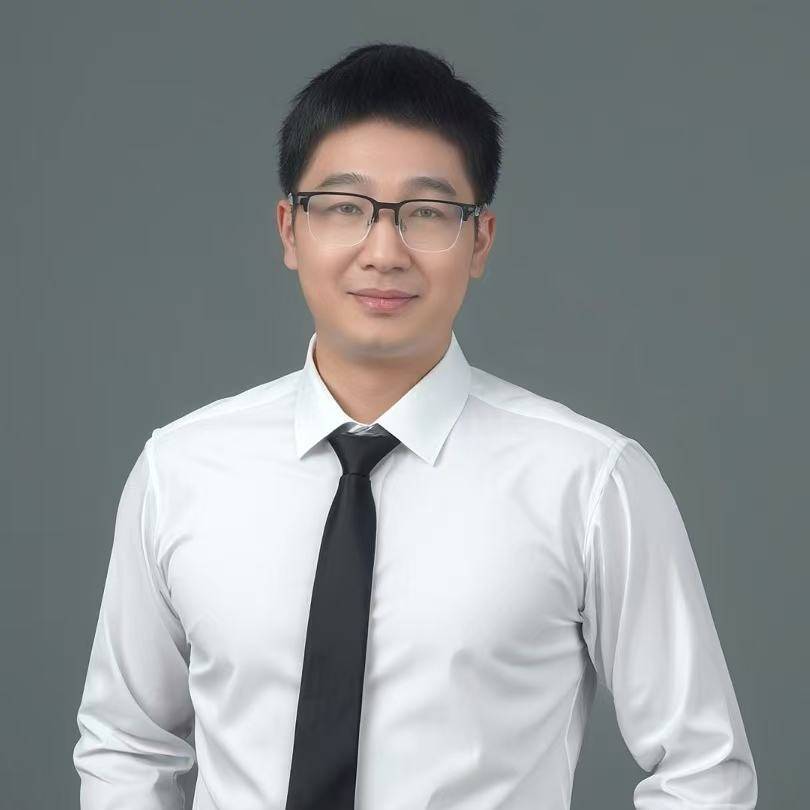 谢庆成 · 咨询老师的 AI 转型师